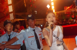 Bảo vệ Thành Long